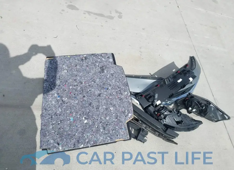1G1ZD5ST8RF241663# 12