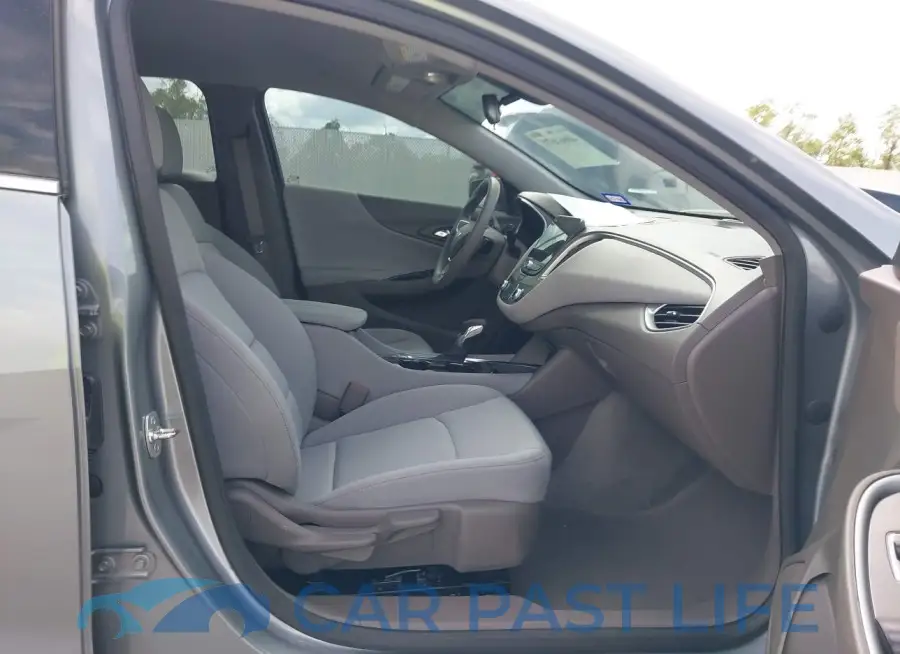 1G1ZD5ST8RF241663# 5