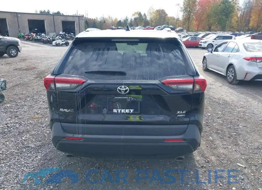 2T3A1RFV8MW151579# 16