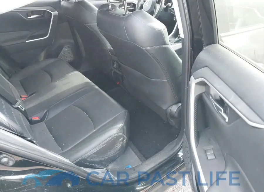 2T3A1RFV8MW151579# 8