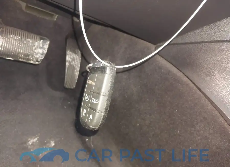 2C3CDXJG2HH505586# 11