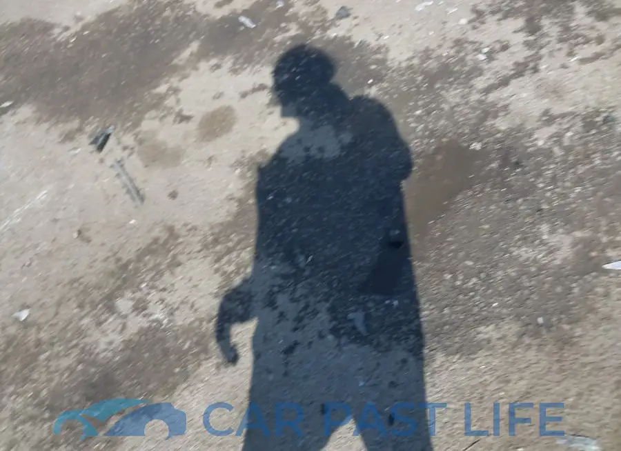 1HGCR3F8XEA010863# 16