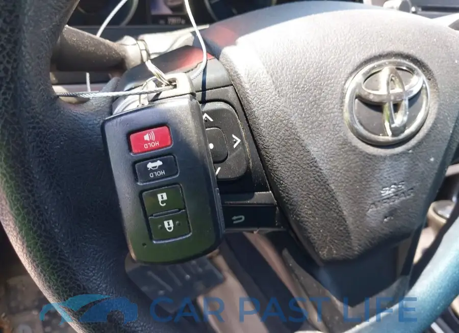 4T1BD1FK6HU206130# 11