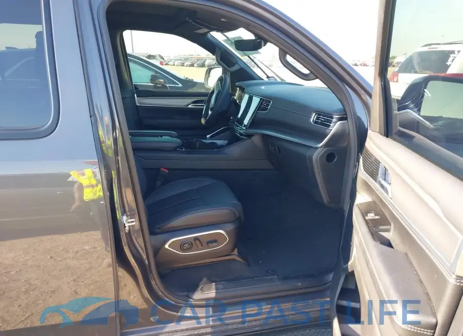 1C4SJSBP2RS134201# 5