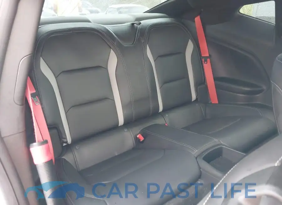 1G1FD1RX8P0145567# 8