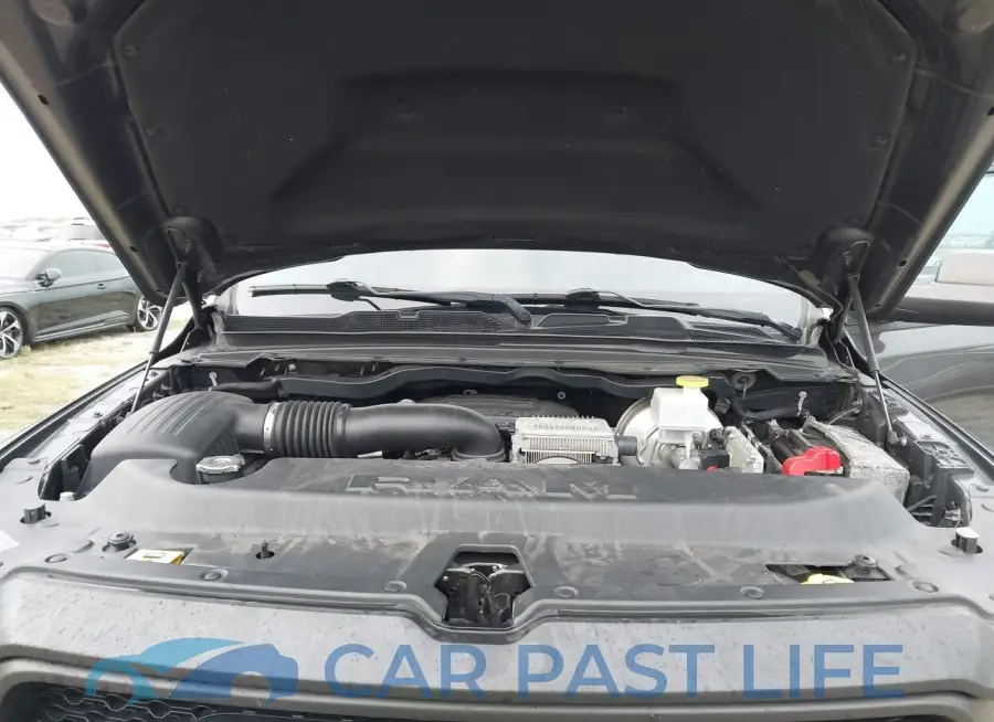 1C6SRFLT4KN563959# 10