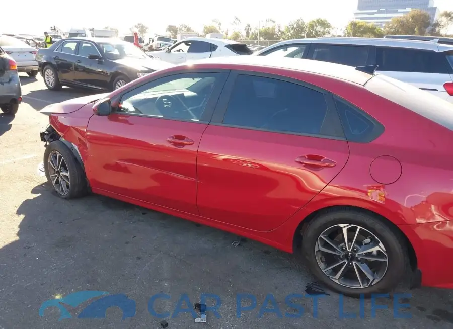 3KPF24AD0PE652163# 15