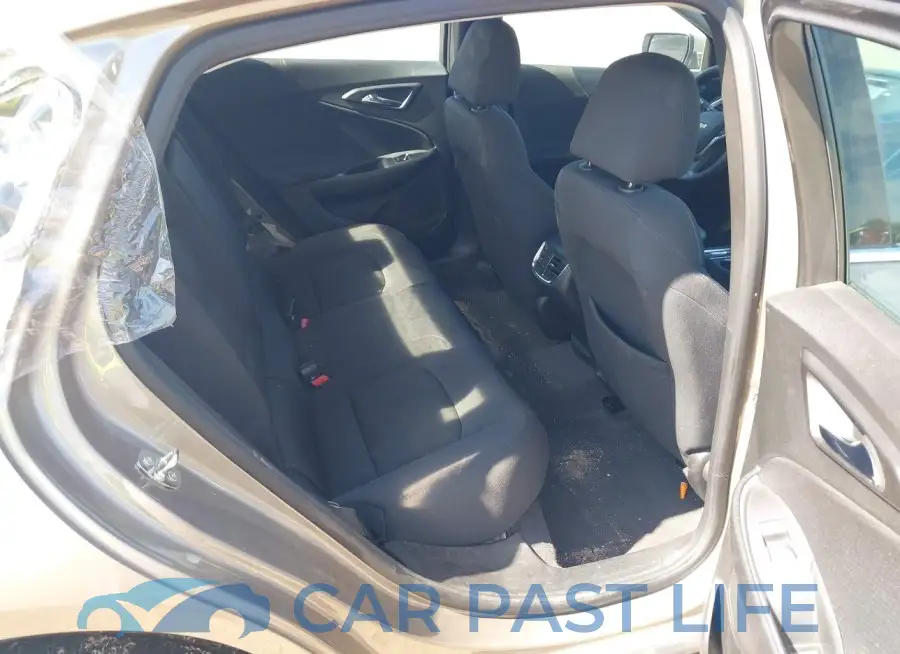 1G1ZD5ST5PF121493# 8