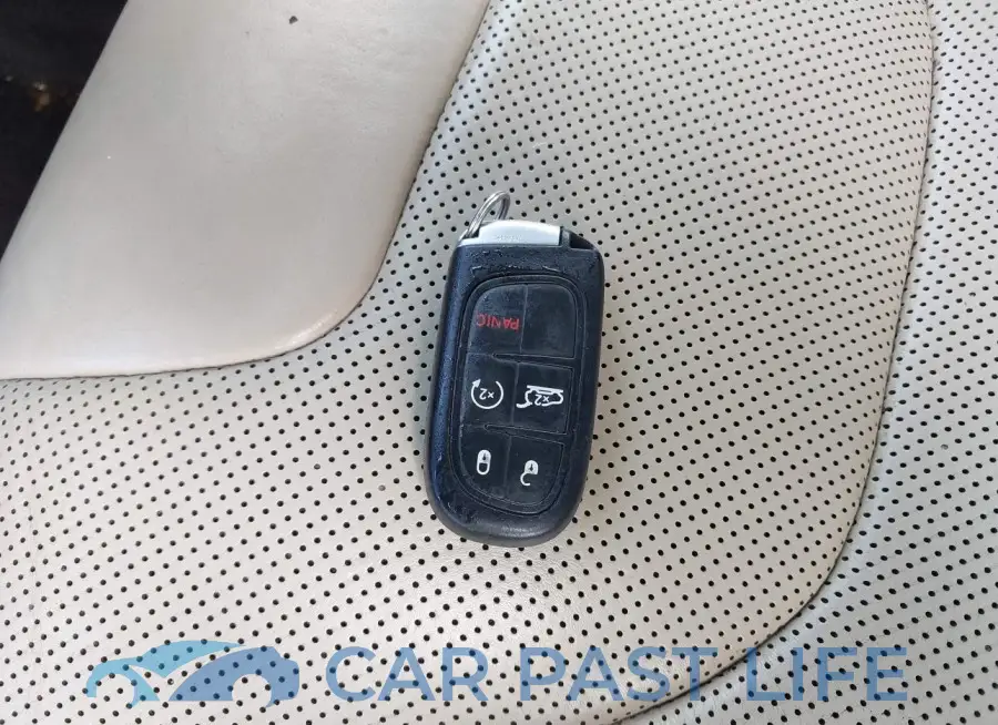 1C4PJMDSXGW228805# 11