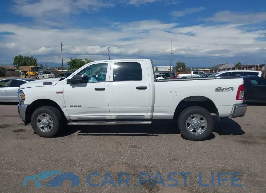3C6UR5CJ3KG512575# 14