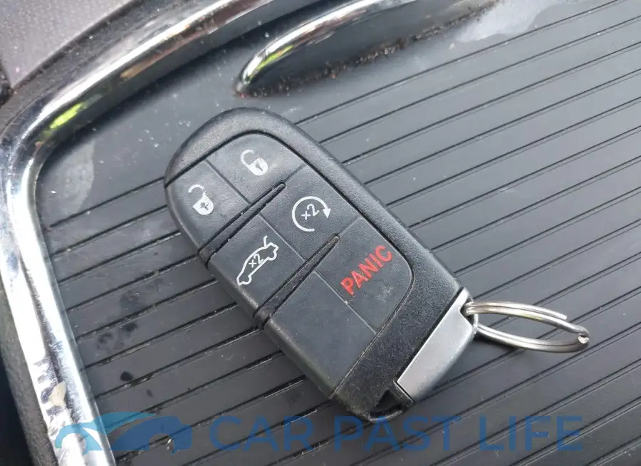 2C3CDXHG3EH102704# 11