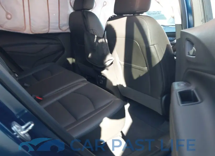 2GNAXNEV0M6135078# 8