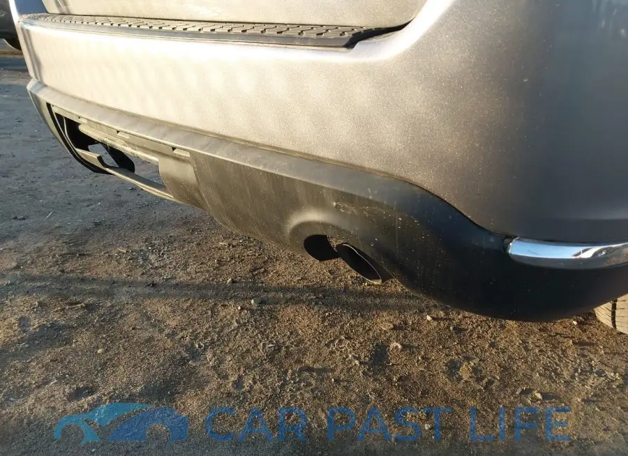 1C4RDJAG6JC315639# 6