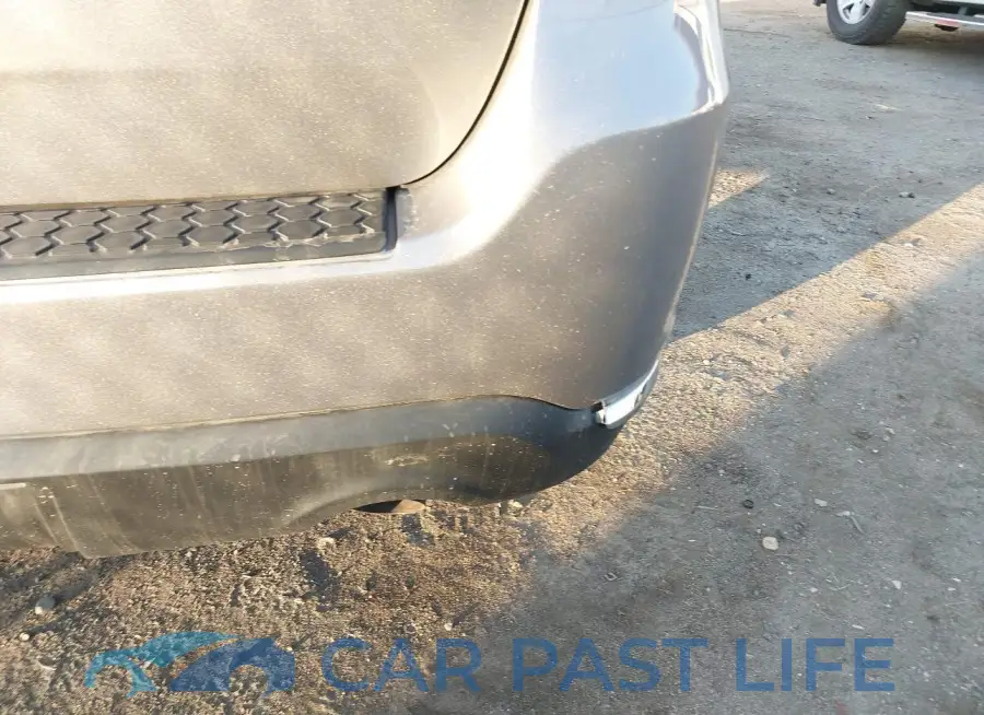 1C4RDJAG6JC315639# 12