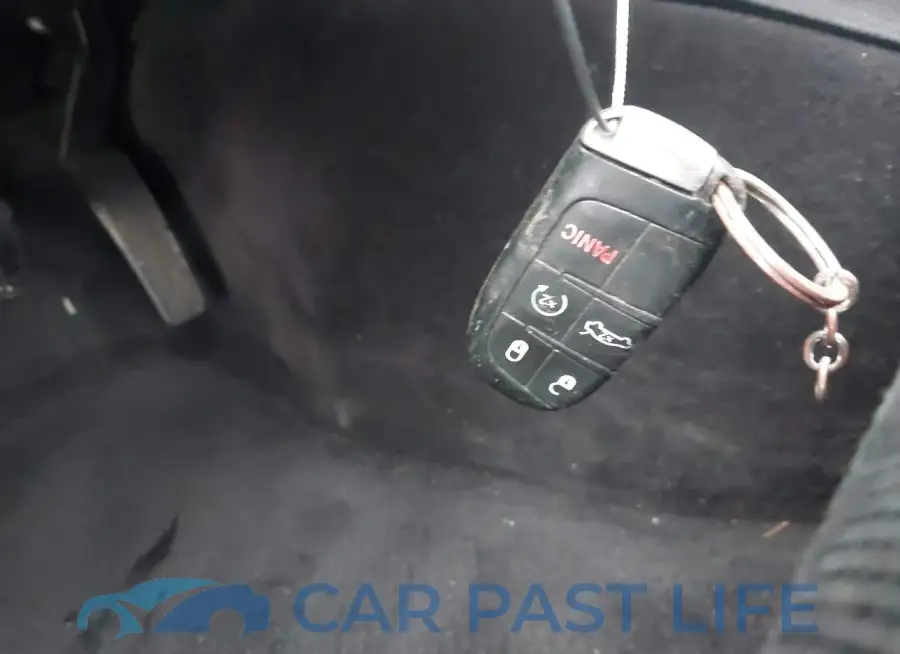 2C3CDXHG9GH331309# 11