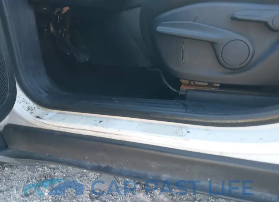 1C4PJMCS5GW283275# 6