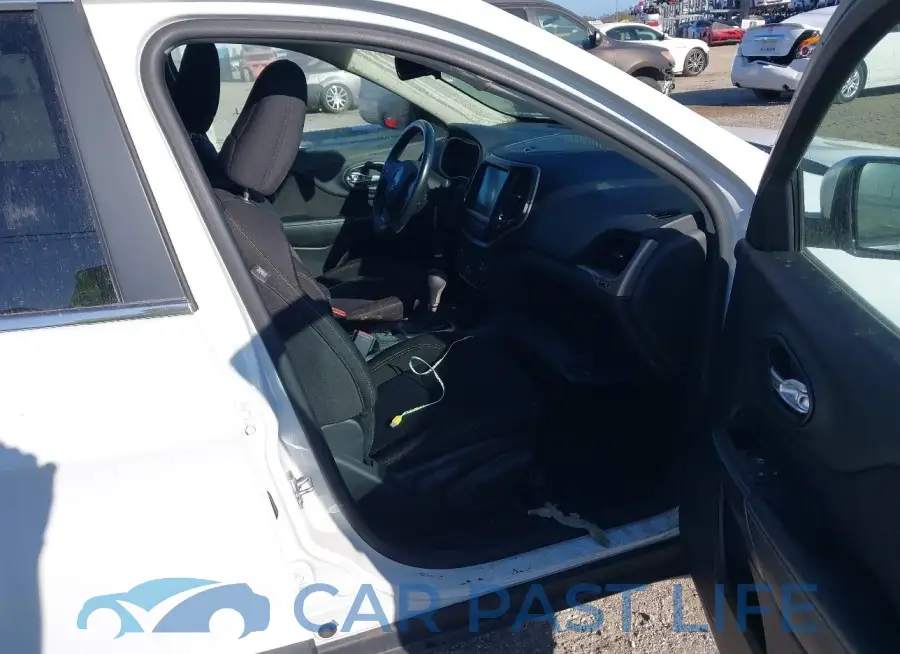 1C4PJMCS5GW283275# 5