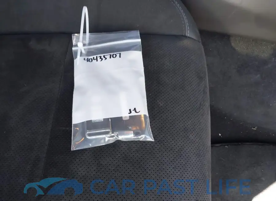 2C3CDXGJ1PH660129# 19