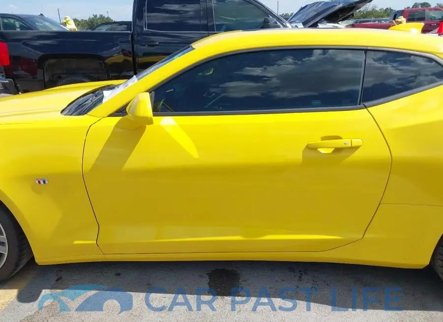 1G1FB1RS8H0200949# 15