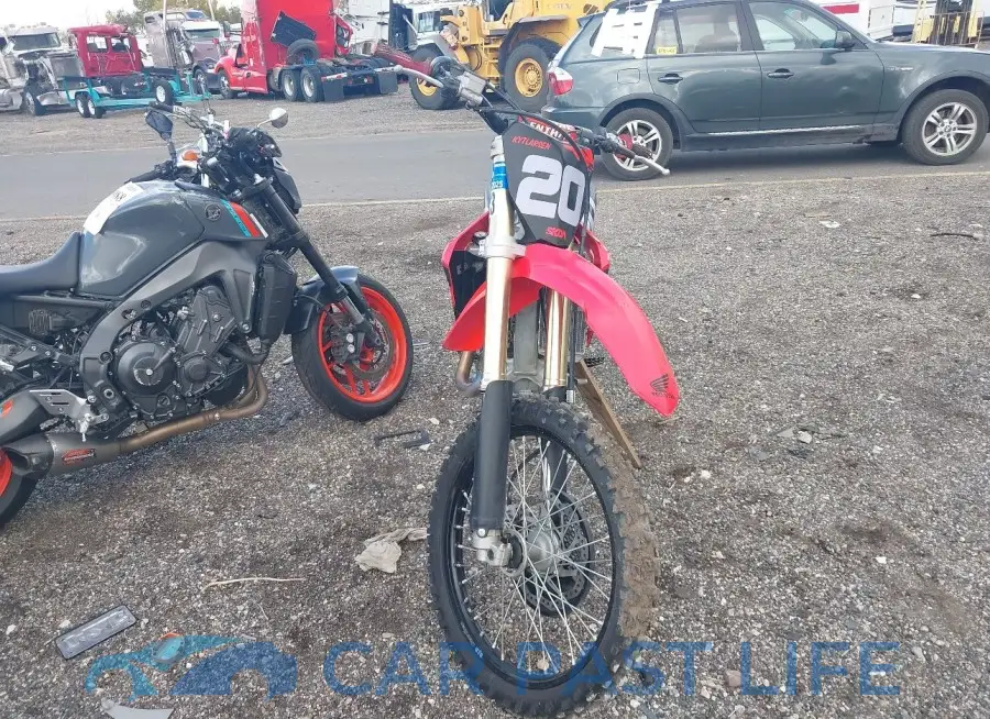 JH2PE0738LK300384# 5