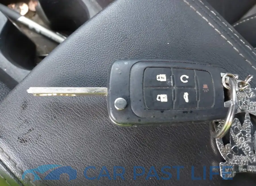 2G1FK1EJ3F9131393# 11