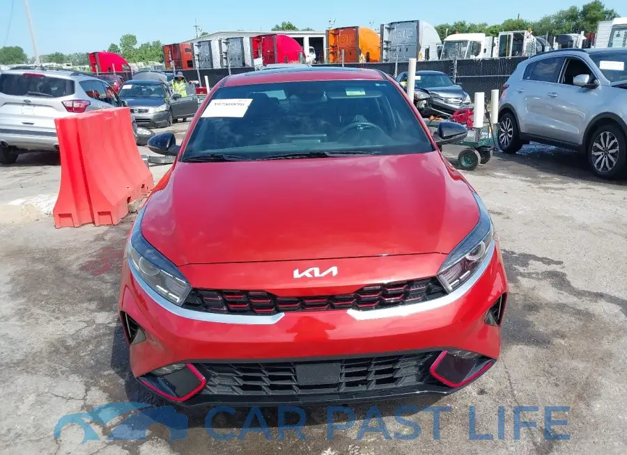 3KPF54AD9RE731518# 12