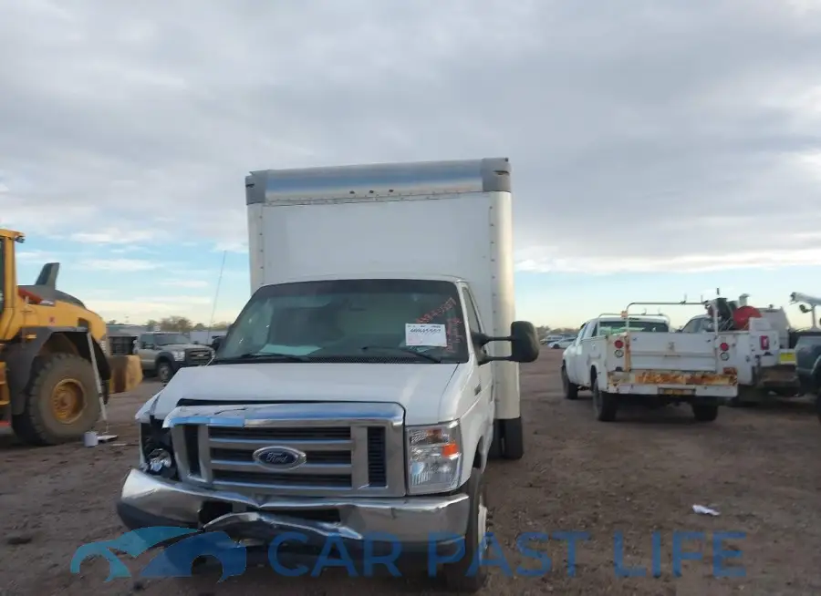 1FDXE4FS8JDC23800# 12
