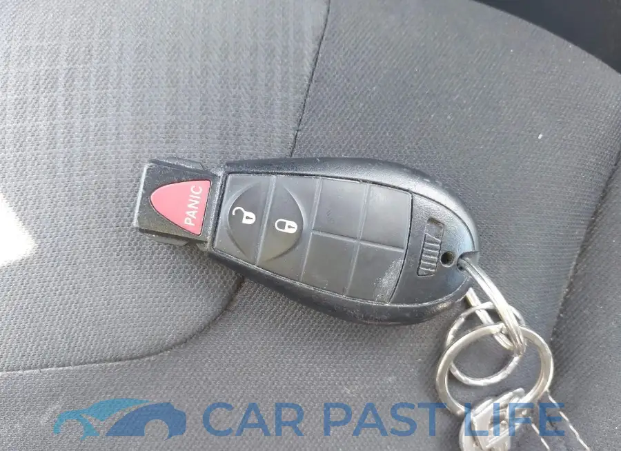 1C4PJLCB3HW650086# 11