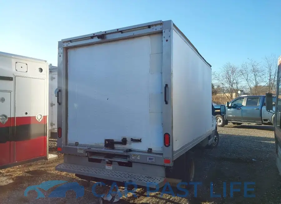 1FDBF8ZM8KKA83952# 4