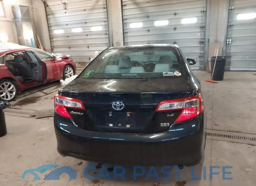 4T1BD1FK1EU102463# 16