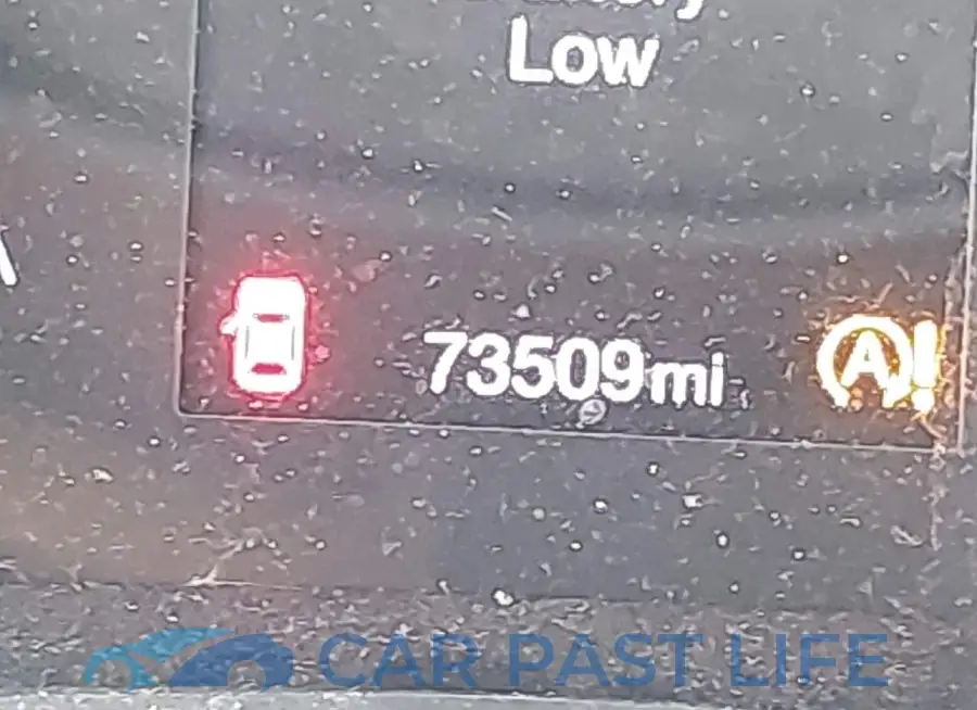 3C4NJDBB1JT403613# 15