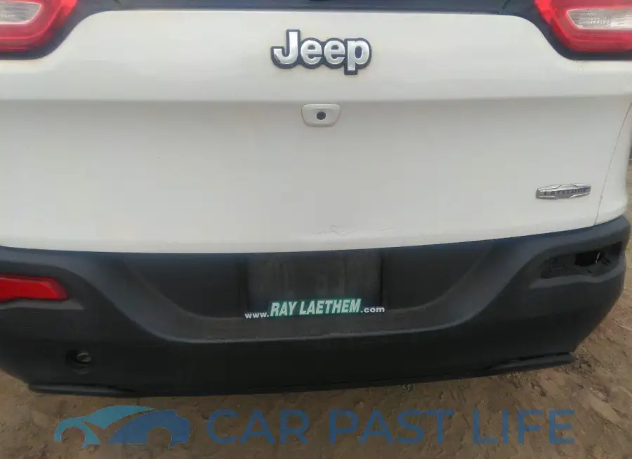 1C4PJLCB3FW761217# 18