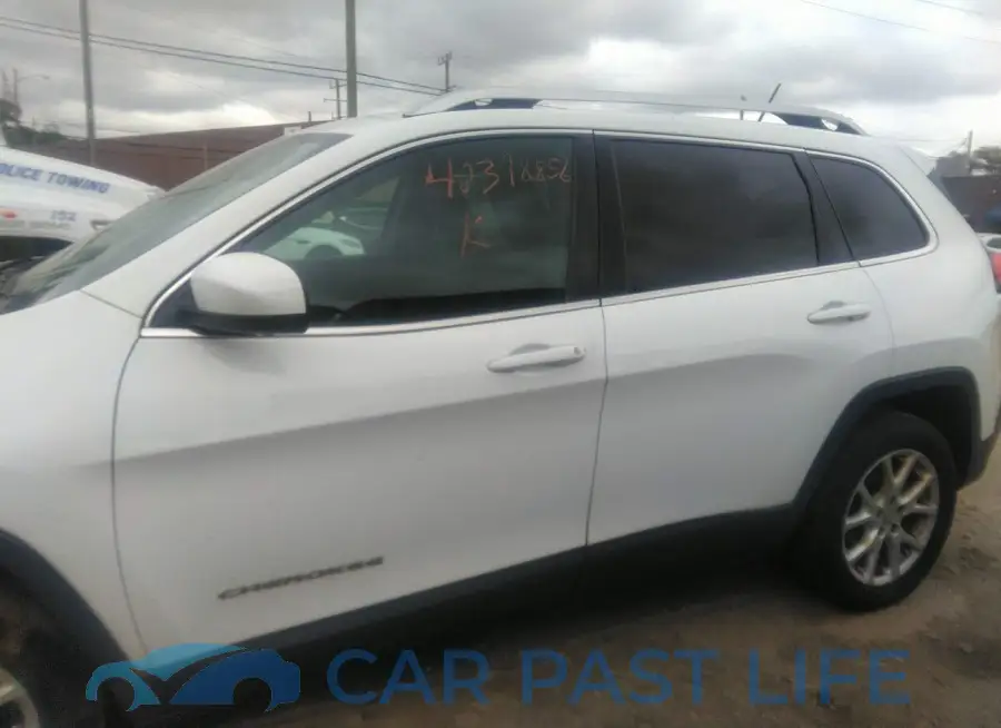 1C4PJLCB3FW761217# 14