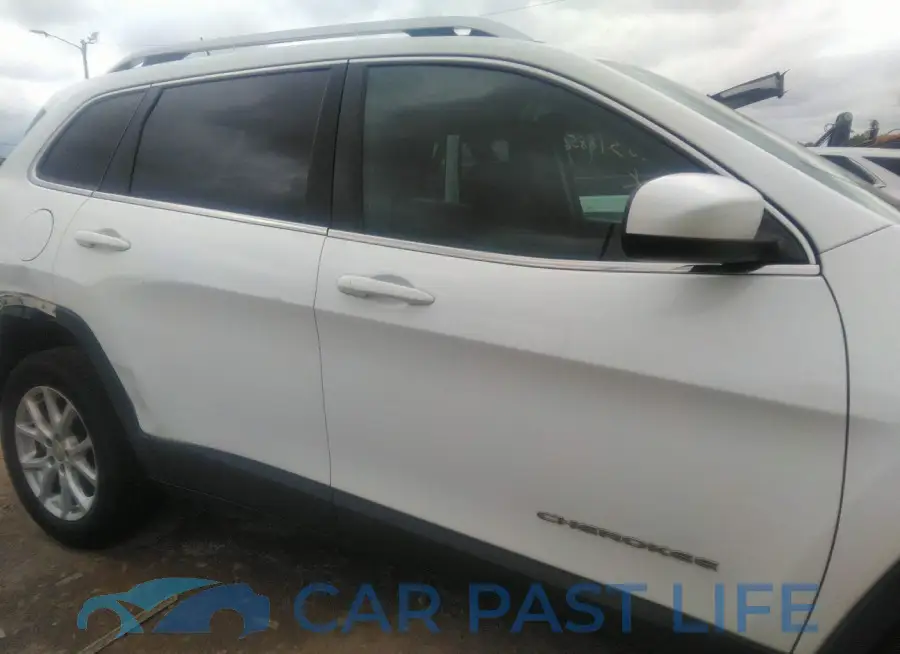 1C4PJLCB3FW761217# 13