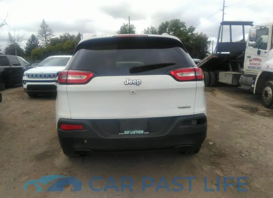 1C4PJLCB3FW761217# 16