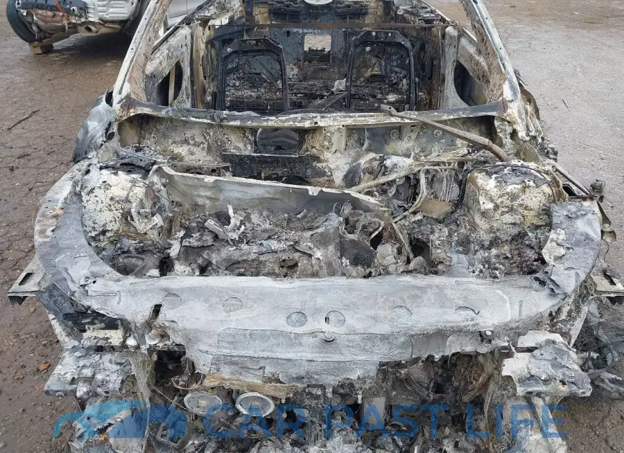 SALVD5BG3HH171199# 10