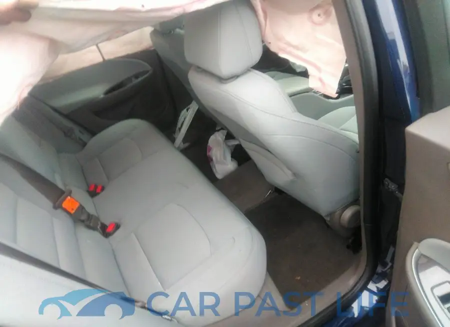 1G1ZC5ST1JF178588# 8