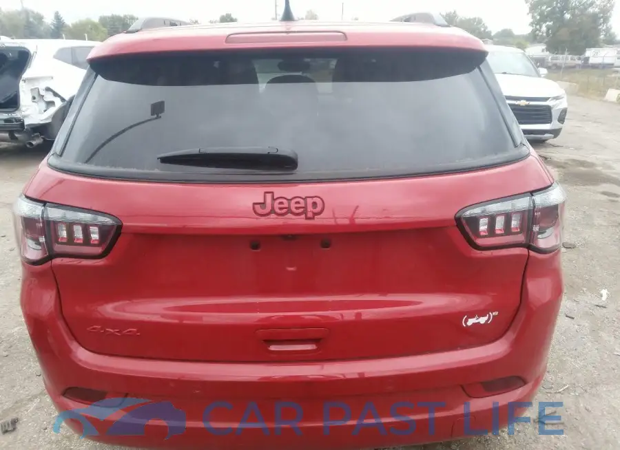 3C4NJDCN4PT511127# 17