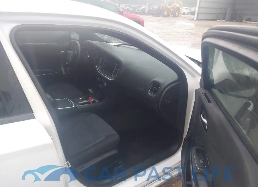 2C3CDXBG6JH158171# 5