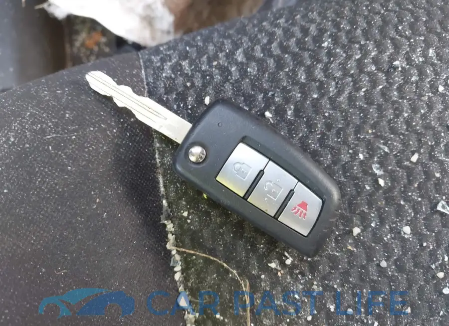 JN1BJ1CP8KW218985# 11