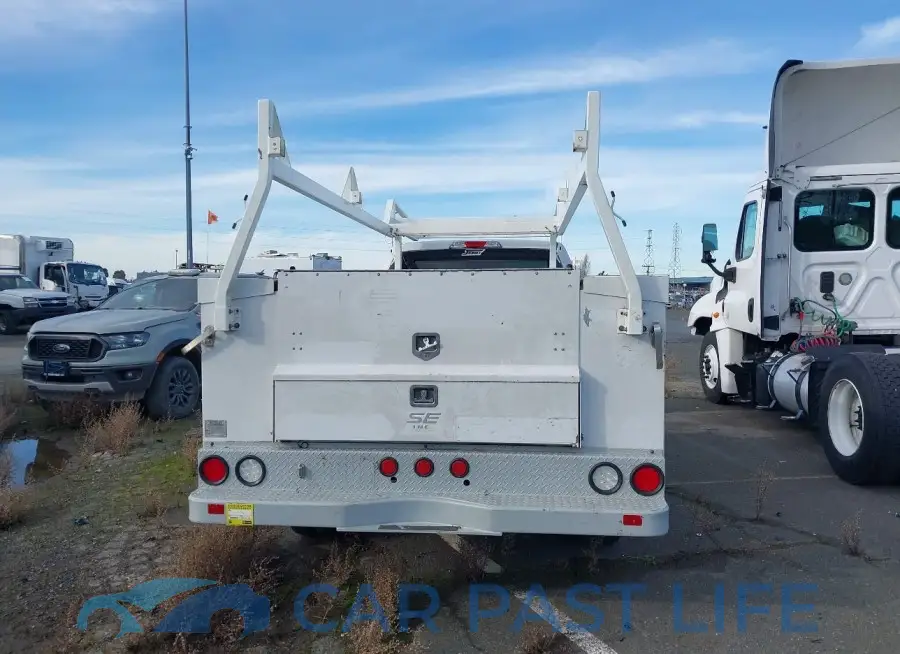 1FDBF3E67HEB53751# 17
