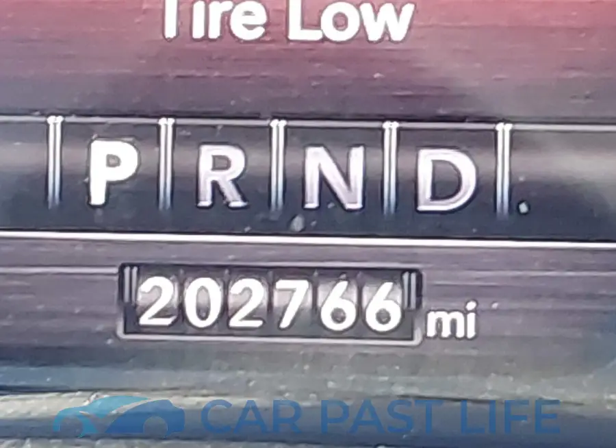 1C6SRFFT8LN110487# 15