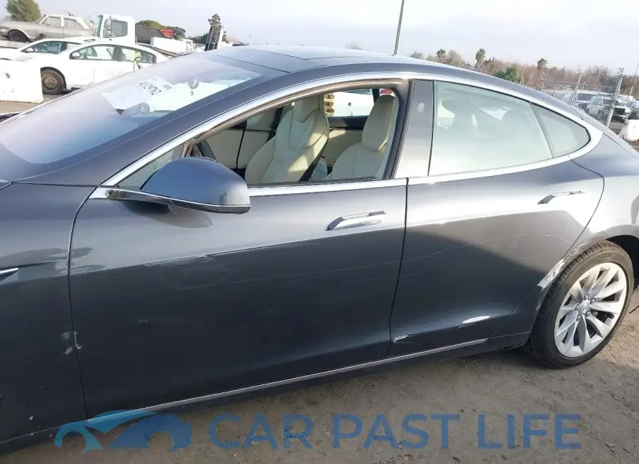 5YJSA1E24JF258465# 14