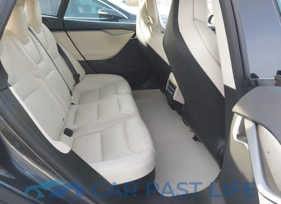 5YJSA1E24JF258465# 8
