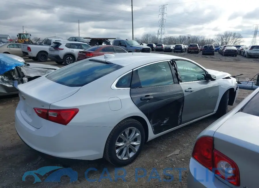 1G1ZD5ST3PF232558# 4