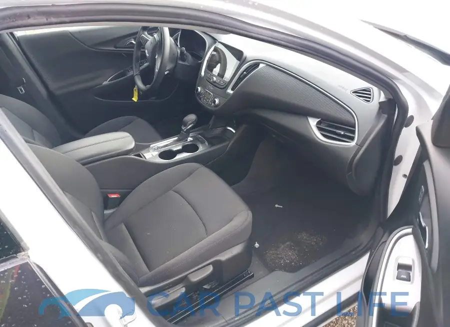 1G1ZD5ST3PF232558# 5