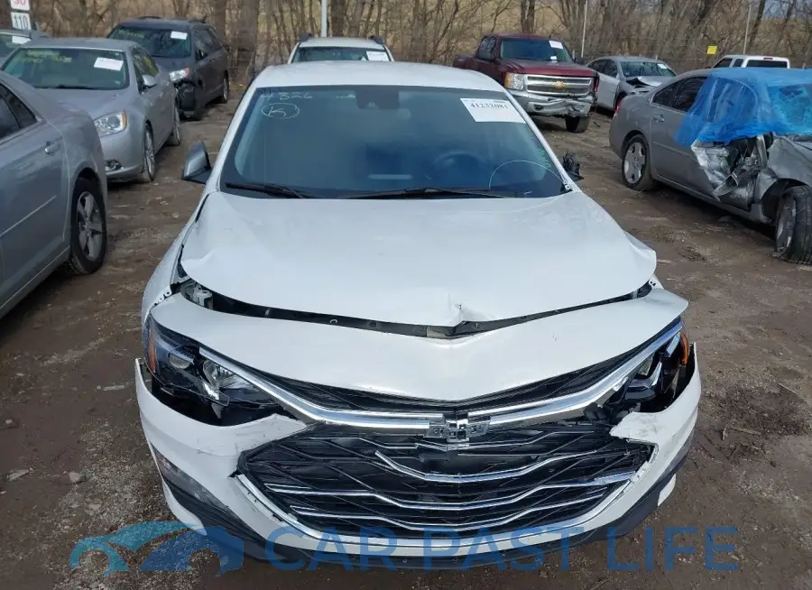 1G1ZD5ST3PF232558# 17