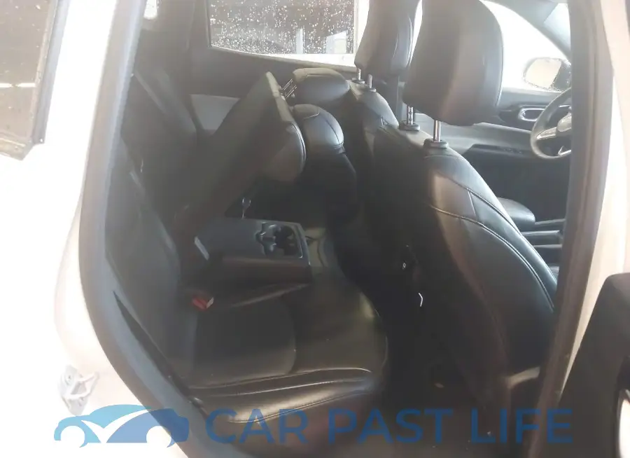3C4NJDCN6PT523490# 8