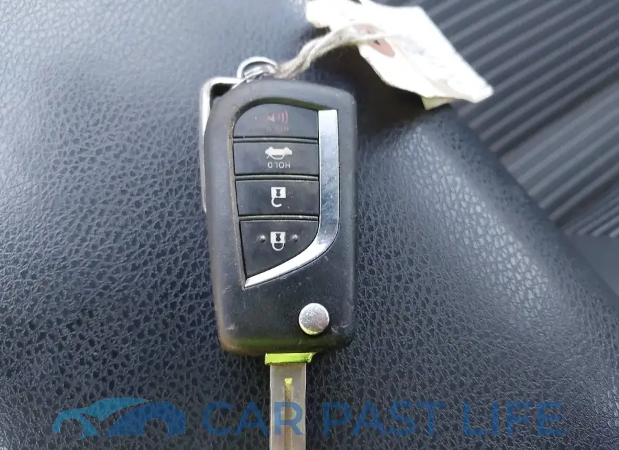 4T1B11HK2KU247447# 11