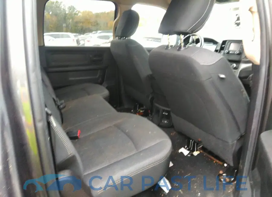 3C6UR5CJ1LG173106# 8